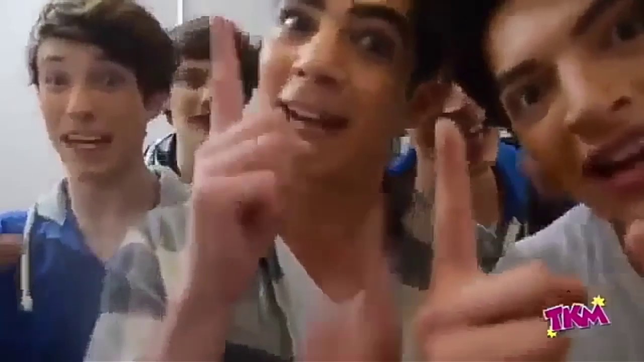 Si te ries,sonries o emocionas pierdes (nivel: CD9)