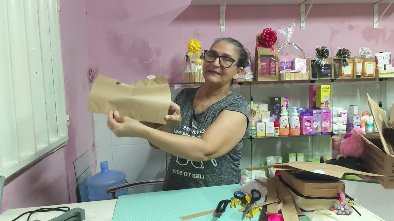 Reciclando caixas do boticário em um lindo presente 