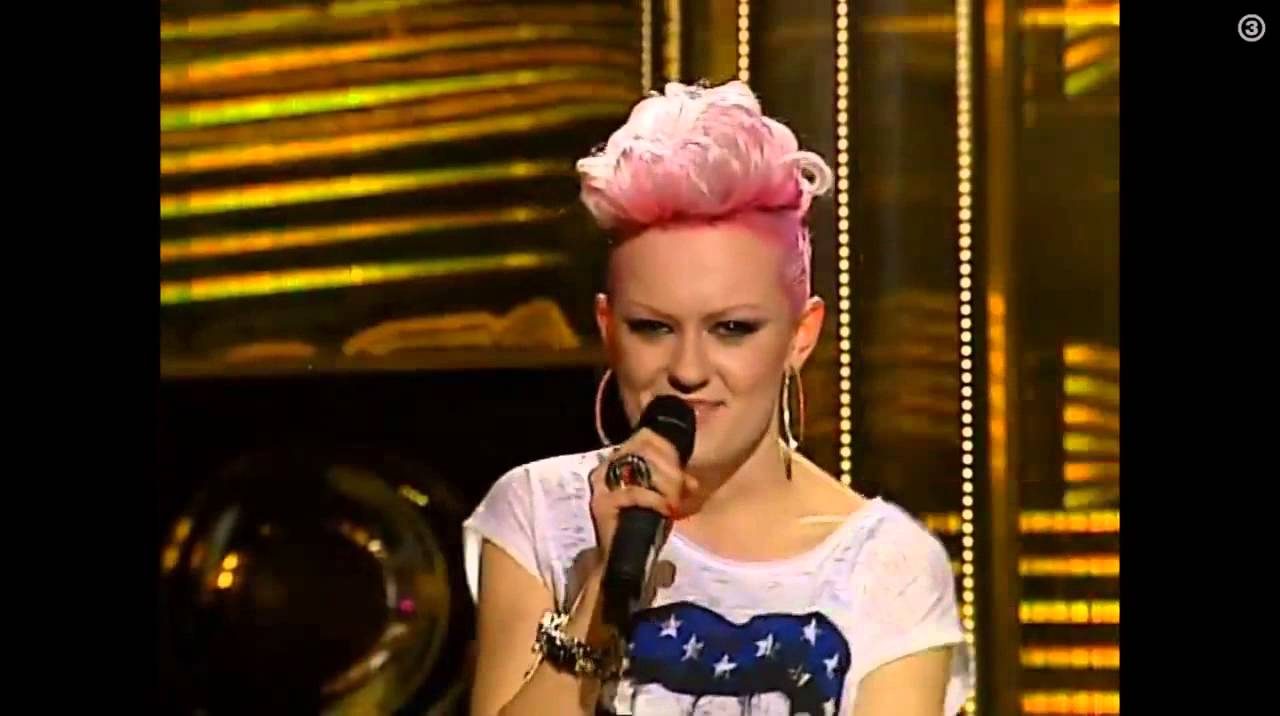P!nk/Pink - Get the party started (Latvian Edition)