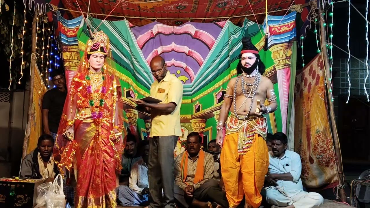 దేవుని పడకల్ గ్రామంలో శ్రీ బ్రహ్మంగారి నాటకంలో వీర బోజ చారి ప్రవేశం