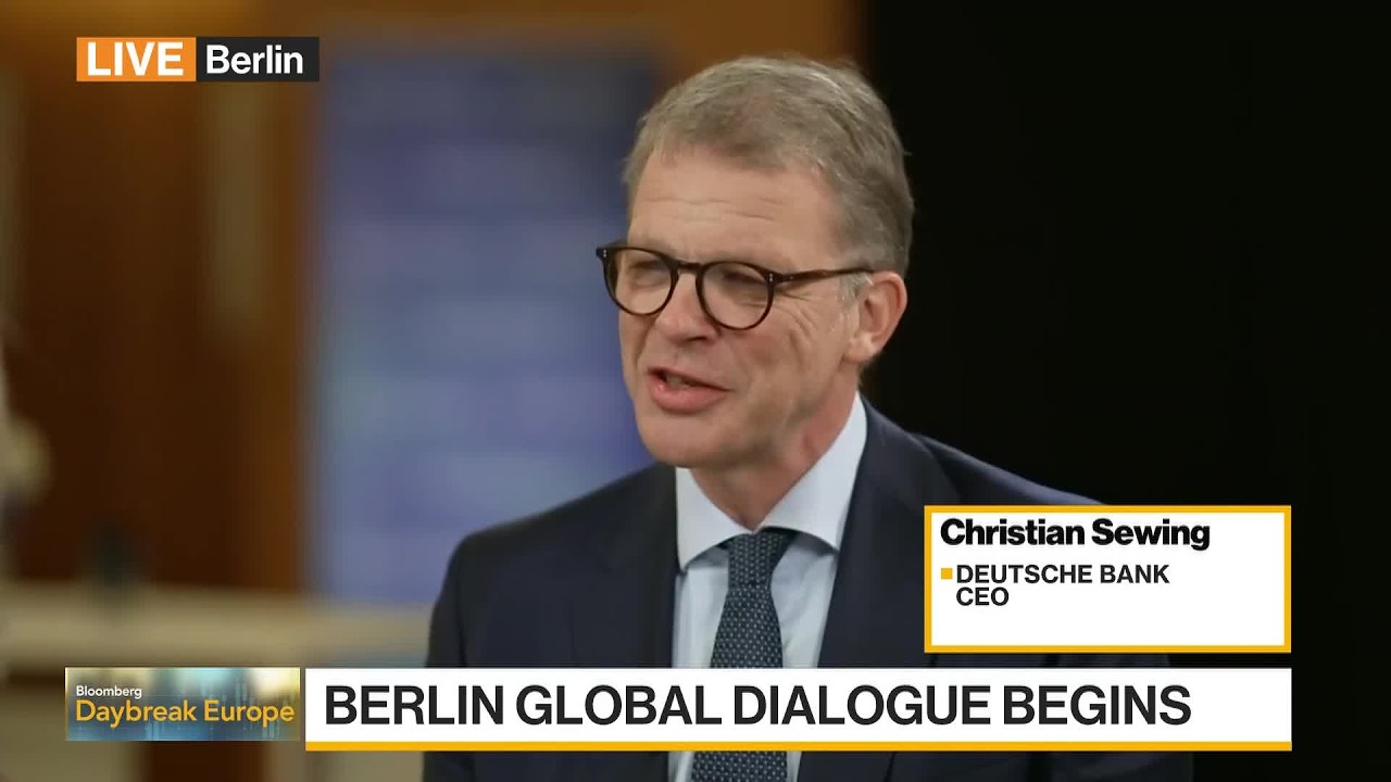 Deutsche Bank CEO Sees Ongoing Volatility, Higher Rates