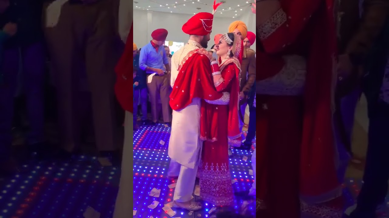 Le mai teri gayi aa ho sohniya 🥰😘 Punjabi married couple dance video ❤😊 #dance #couple #love