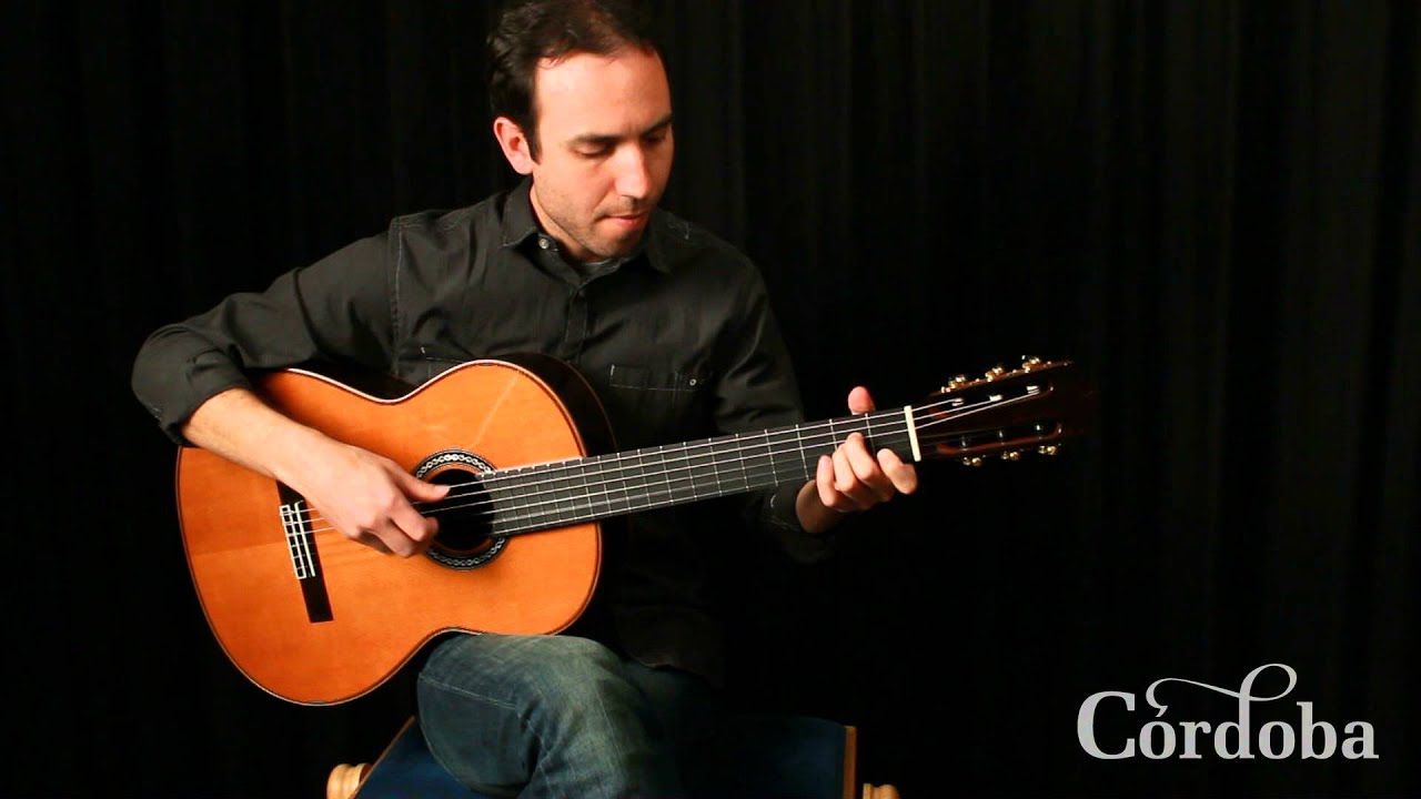 Cordoba C12: Comparing solid European spruce and Canadian cedar Tops