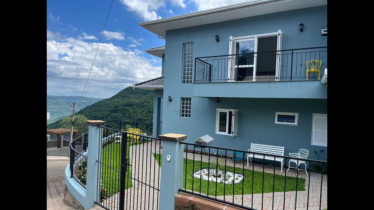 🌄 Casa 🩵AZUL 🩵triplex com Vista Deslumbrante em Nova Petrópolis! 🏡✨