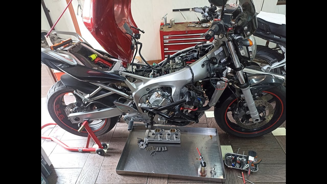 YAMAHA FZ6N na serwisie - lagi, główka ramy, łożyska kół, rozrząd, zawory, awarie, wycieki itp