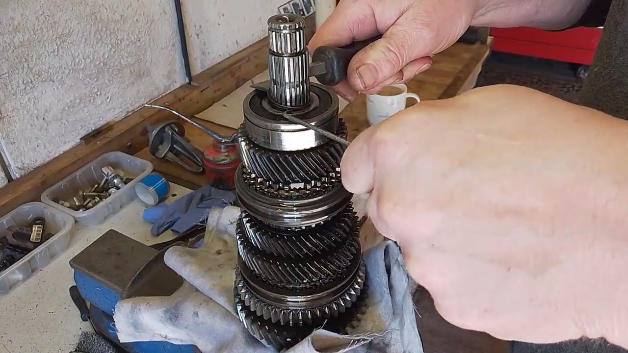 Комплект шестерен для коробки передач Ford IB5, часть 1.