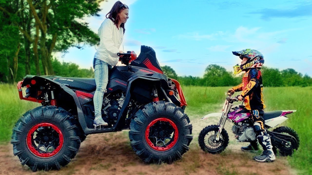 &iexcl;Den y Mam&aacute; en Acci&oacute;n! Aventuras en Moto y Coche | Historias para Ni&ntilde;os