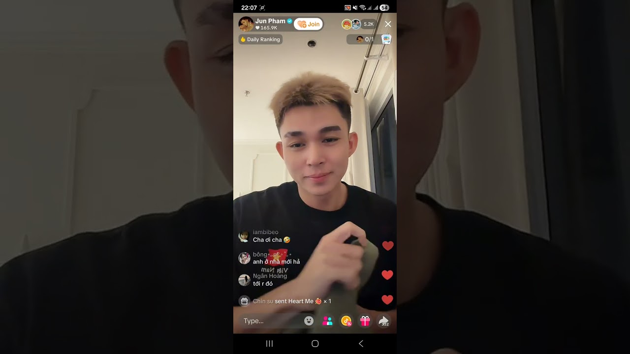 Jun Pham live 16.10.2025