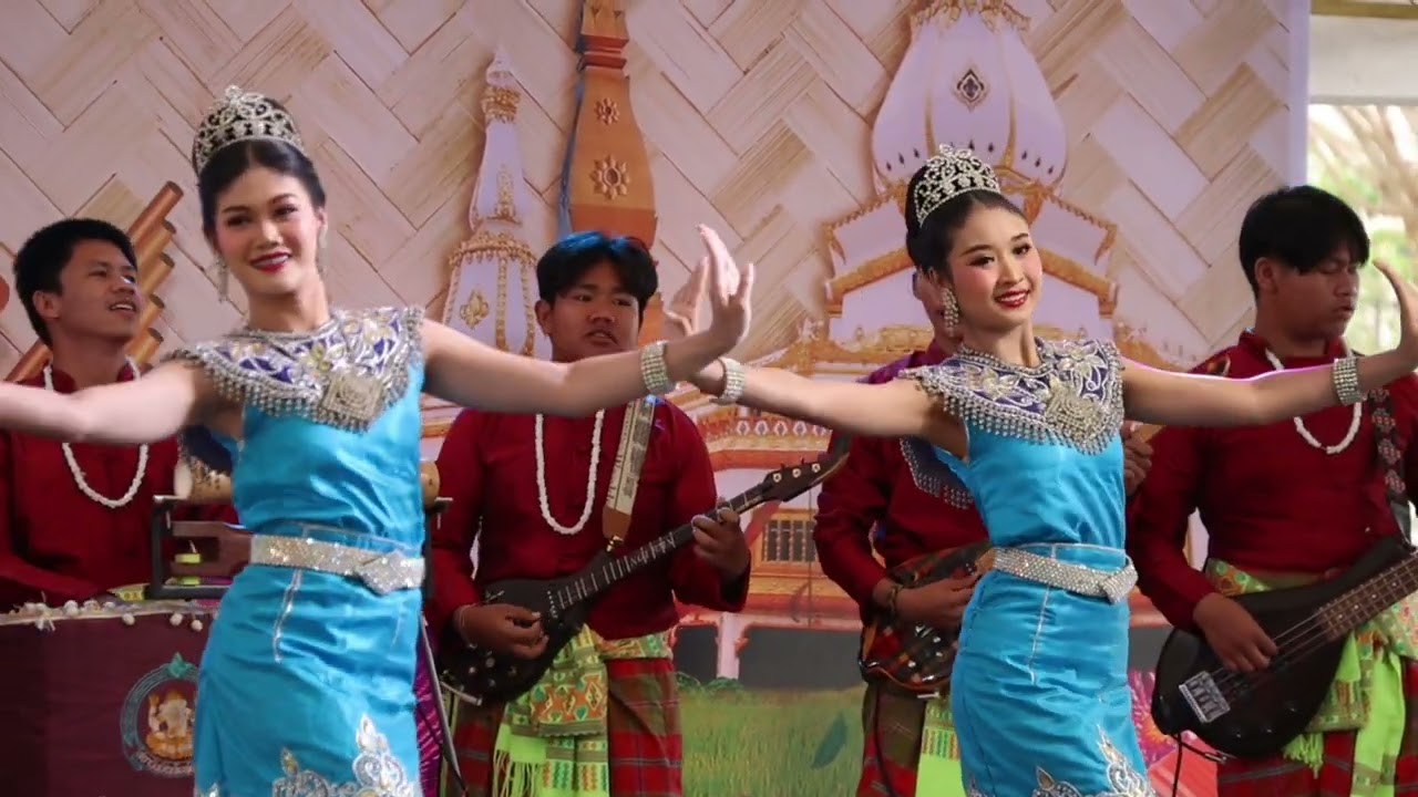 ม่วนคั๊กเด้อน้อง หมอลำเฟสติวัล บุญผะเหวด 2568