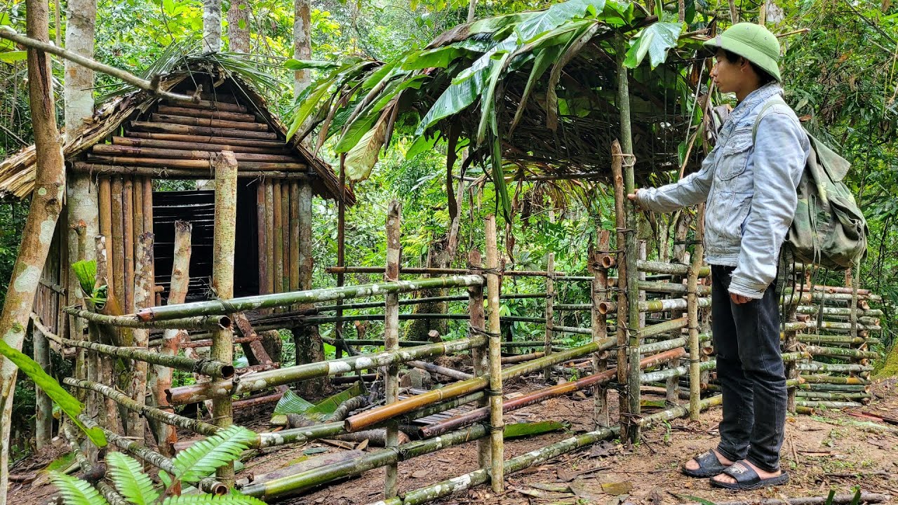 The shocking truth about the life of a young man living in abandoned houses.