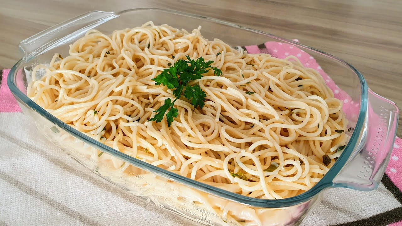 RECEITA DE MACARRÃO ALHO E ÓLEO/COM POUCO ÓLEO...