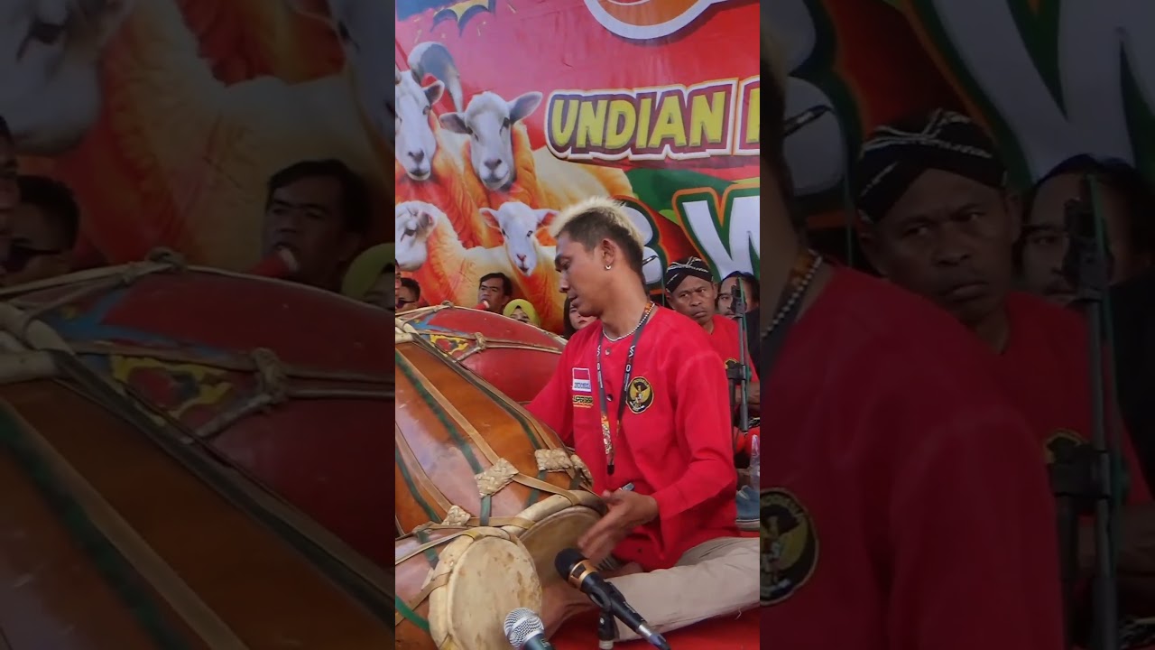 Pengendang Setan Ebeg Banyumasan