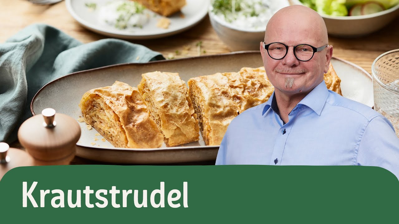 Krautstrudel mit Kräuterdip | REWE Deine Küche