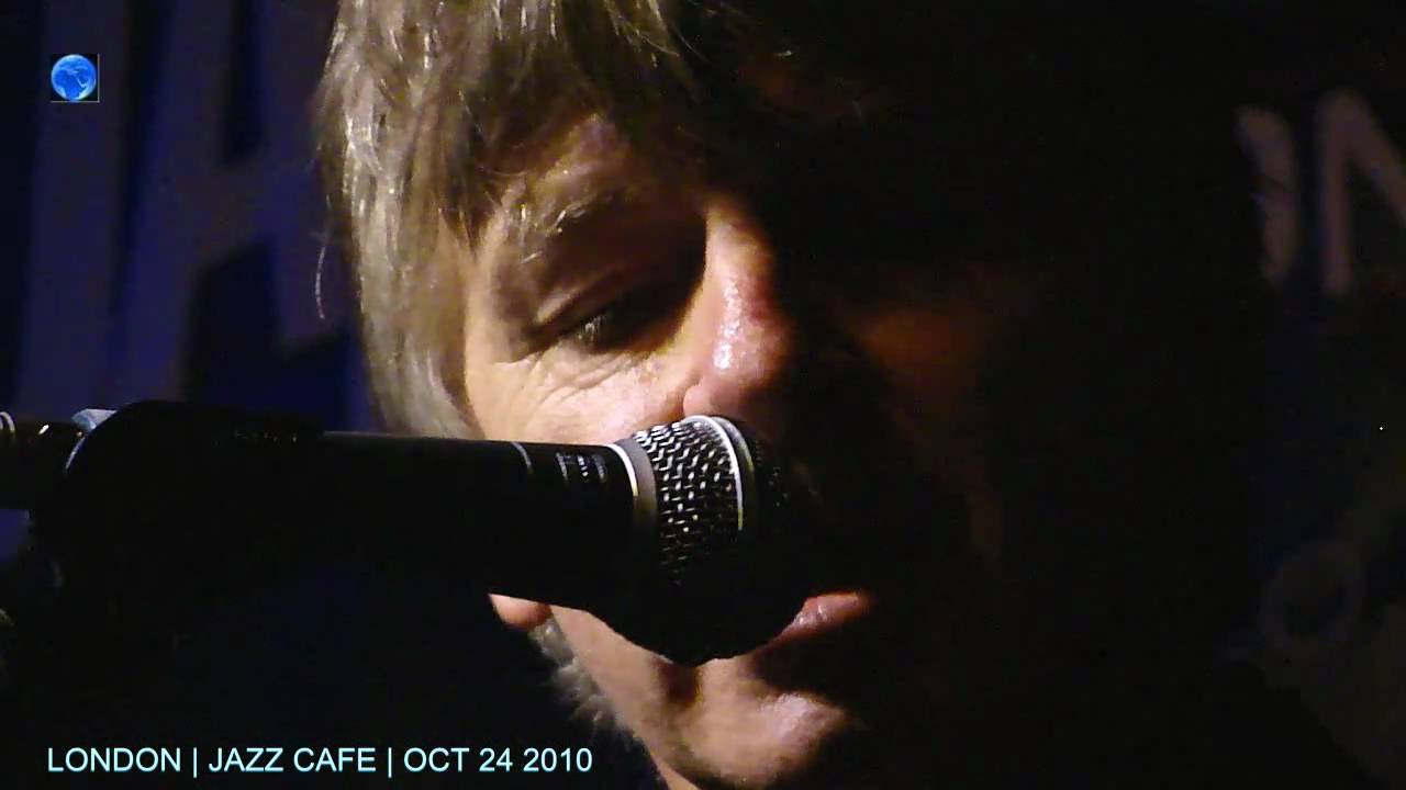 NEIL FINN 24/10/2010 ONLY TALKING SENSE Jazz Cafe London