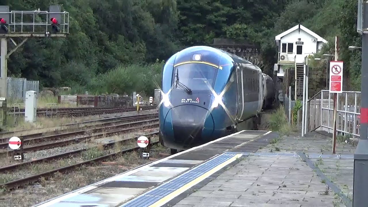 British Railways 2024-Bangor, Hatfield, St Pancras, Ebbsfleet & Gravesend DMU & EMU Action