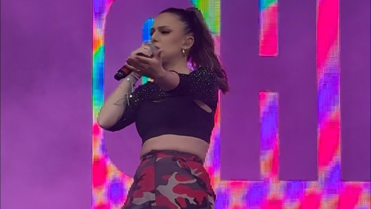 CHER LLOYD - None Of My Business • Just Be Mine • Head Down • LIVE @ Mighty Hoopla