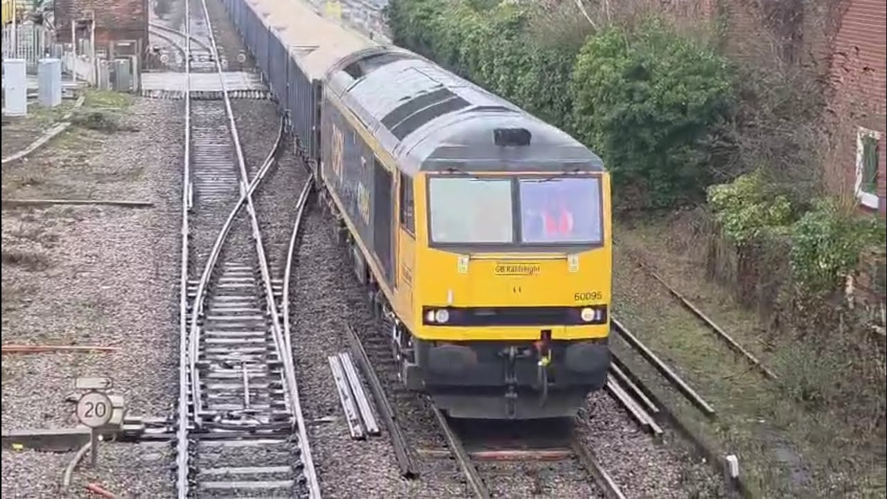 Freight trains and a few tones at March! 7/2/26. Featuring one of the last Gbrf Class 60s!