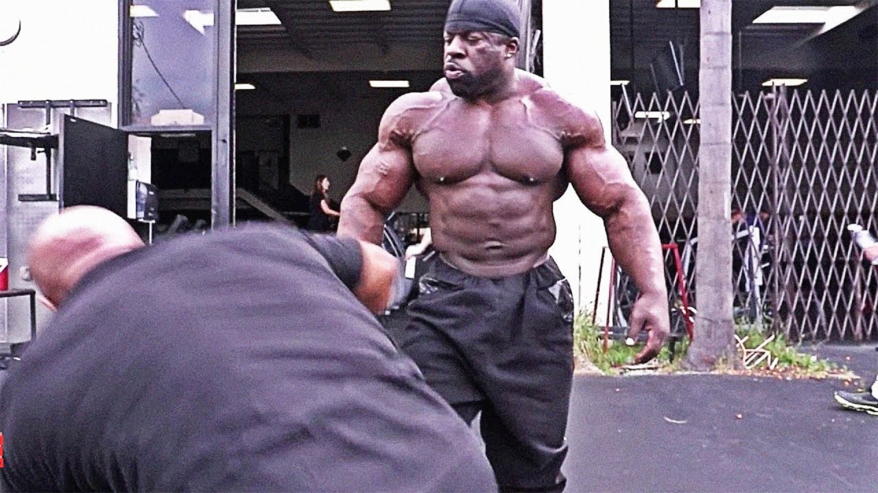 When Dumb Bodybuilders Try To Attack MMA Fighters!