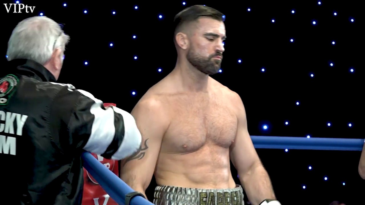 Jay Farrell v Elvis Dube at the Scouse Jolly boys on 8.12.2019