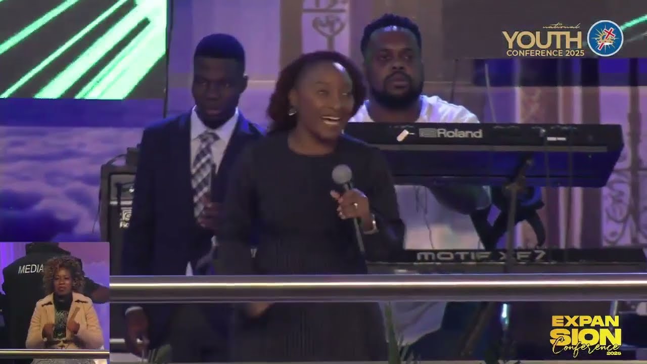 Jehovah weeee Makanaka -  Joyful Praise Choir Live at Rufaro