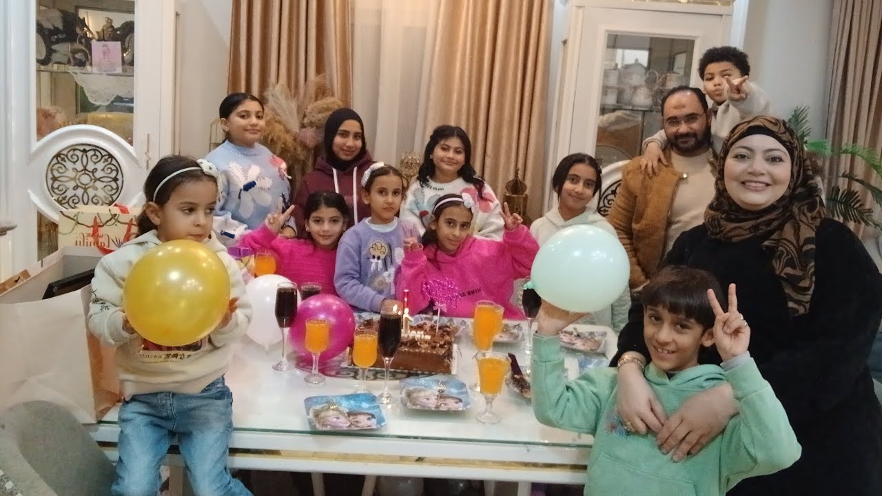حفله عيد ميلاد هاجر أجمل  حفله جمعنا الأصدقاء والجيران وغني ولعب وضحك السنين