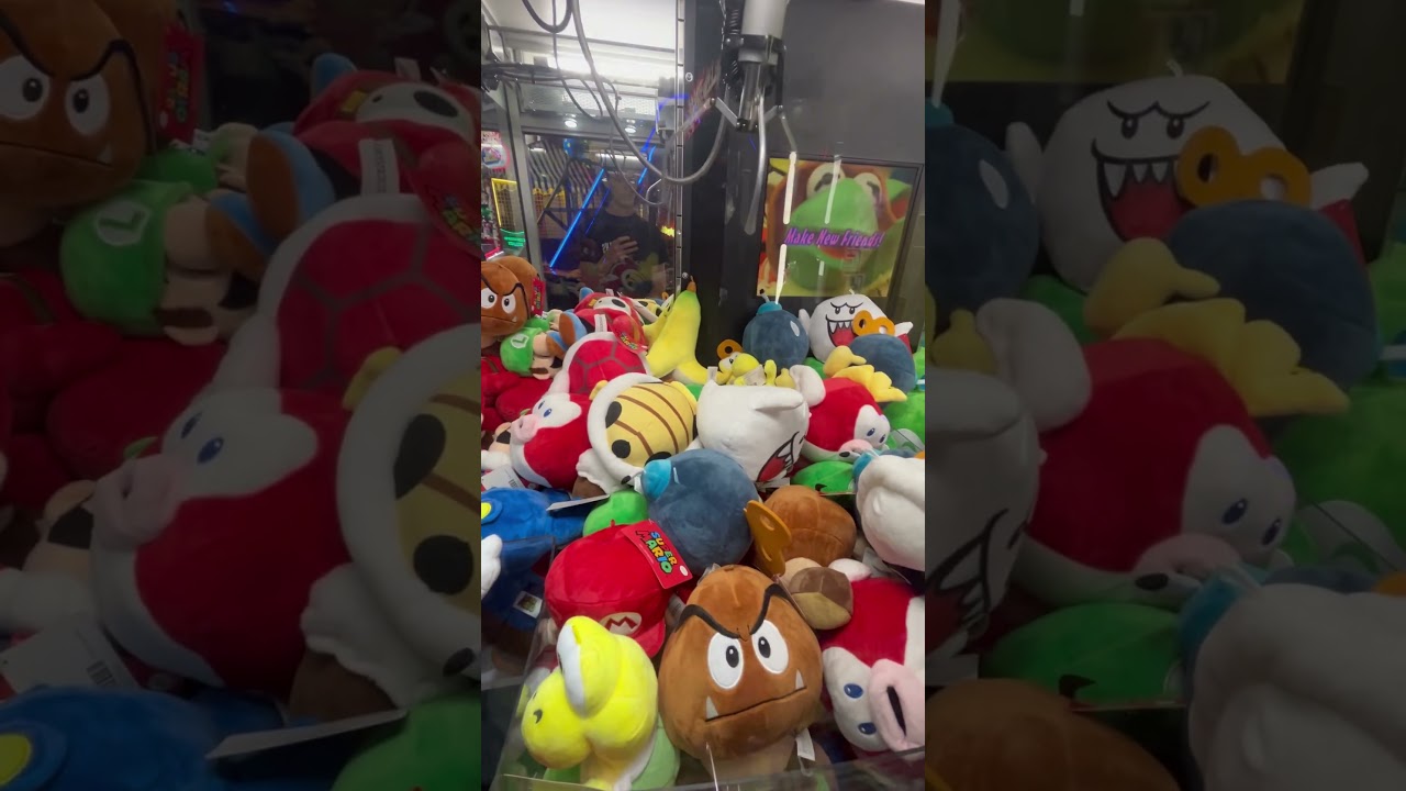 Playing Elaut giga crane #clawmachine for Mario plush #arcade #cranegameprize #arcademachine #elaut