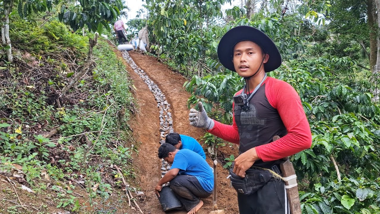 Tahap Ke 2, Gaji Beberapa Orang Bangun Jalan Menuju Kebun
