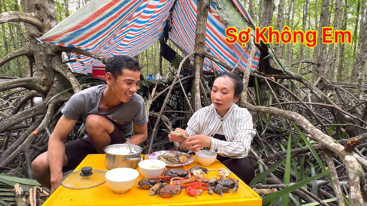 Rớt 1 Cái Đùng Hai Vợ Chồng Hoảng Hồn Thức Dậy Con Vợ La Trời | Tìm Kiếm Bữa Ăn Trong Rừng