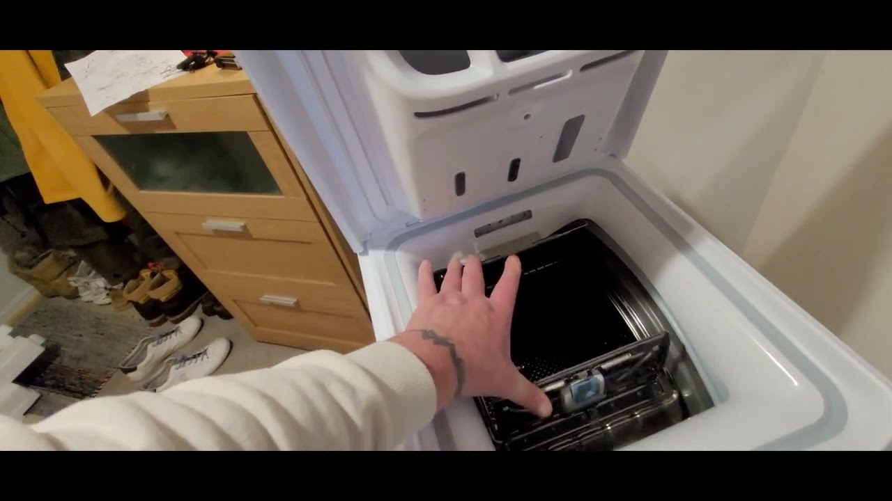 Whirlpool pyykinpesukone: 7,0 kg - TDLR 7222BS NX/N Tuli taloon ja voi sitä äheltämistä.