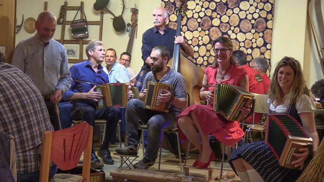 Wagemöösler Chlottermusig_ Stubete am 30.03.2022 im Örgeligade in Udligenswil