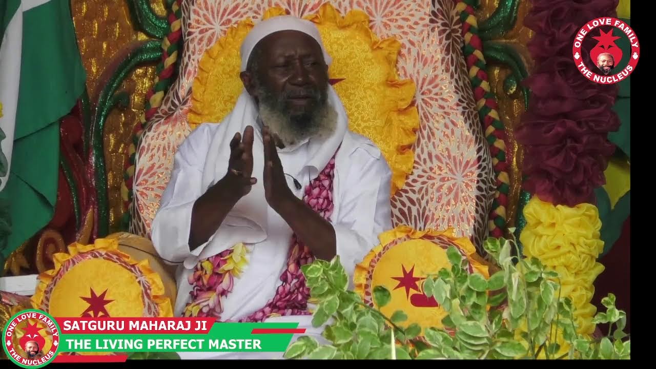 SATGURU MAHARAJ JI THE WORLD TEACHER BLESSING THE ENTIRE WORLD