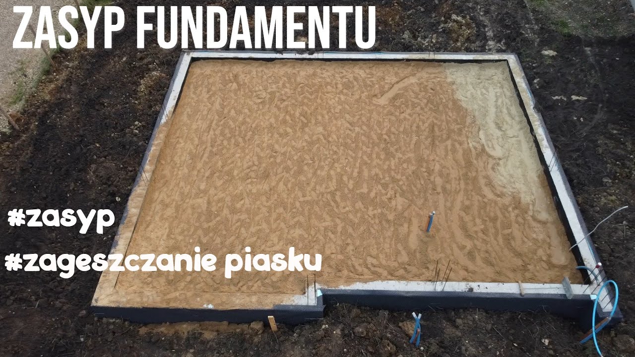 Zasyp Fundamentu - koparka piasek i zagęszczarka