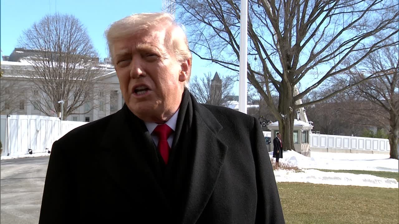Donald Trump says he'd 'like to see interest rates go down'