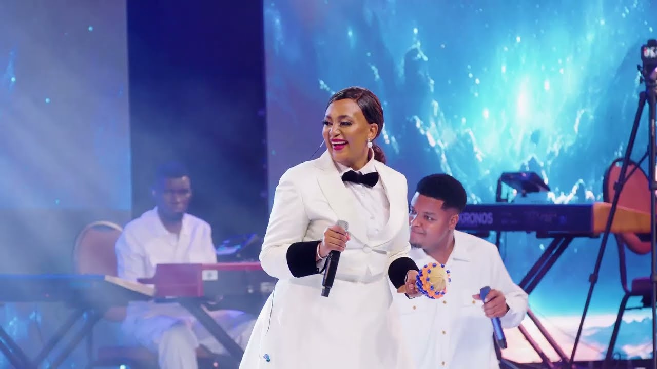 Bella Kombo - The Joy  Of The Lord (Live Video)