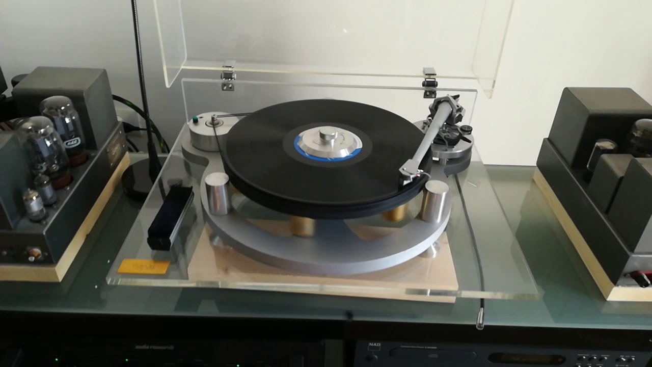 Gyrodec + Audio research reference 2 + Mastersound 845 twin + QUAD 989