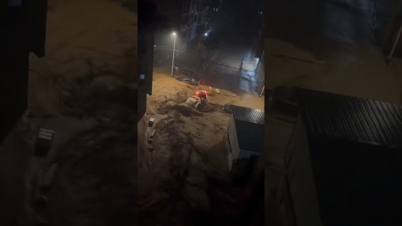 Extreme Flood and Strong Wind Moments #Storm #shorts #Floods #Wind