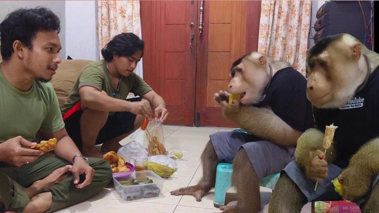 BREAKING THE FAST WITH MONKEY BASTIAN ‼️HE DOES NOT FASTING