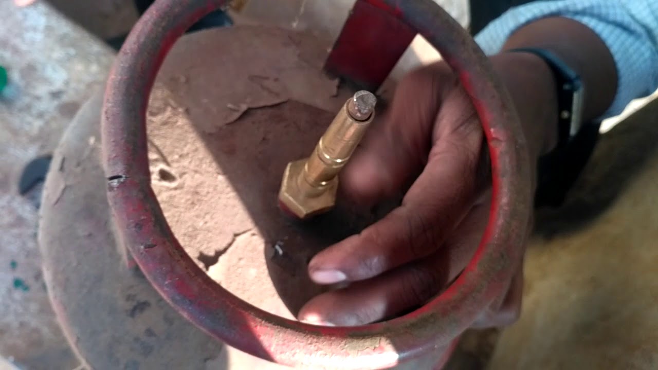 Gas transfer  to small  tank
