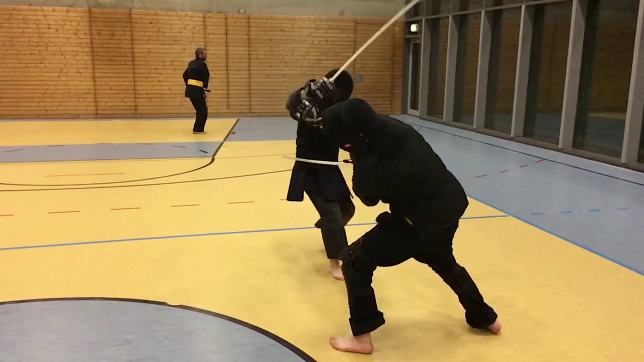 Moderne Schwertkunst - Trainingsvideo (Slo-Motion)