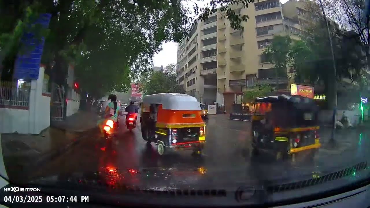 Pune heavy rain in summer 3Apr2025 #raindrive #travel #road #rainyroad #rainyday #rain