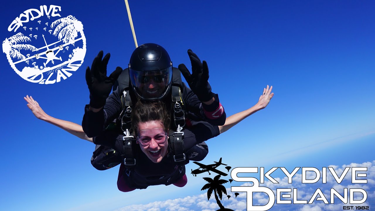 Ariana has an AMAZING first SKYDIVE!!