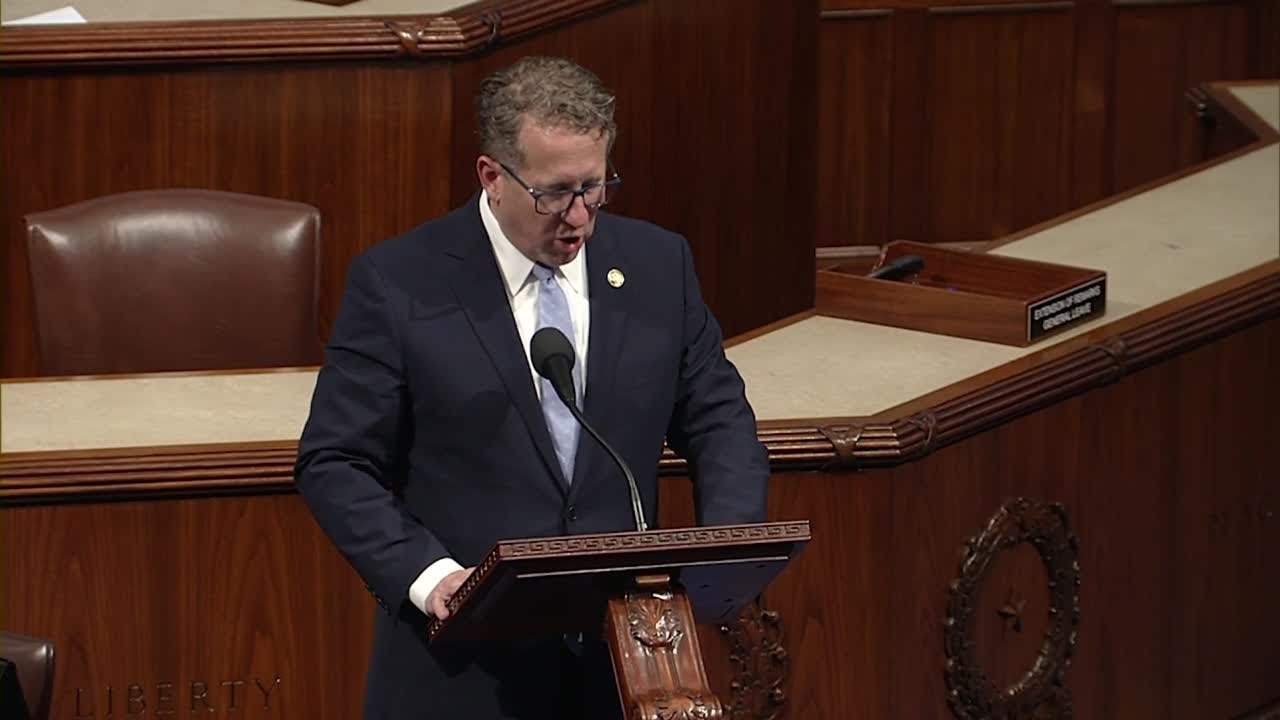 Congressman Adrian Smith recognizes 12th Judicial Judge James Worden