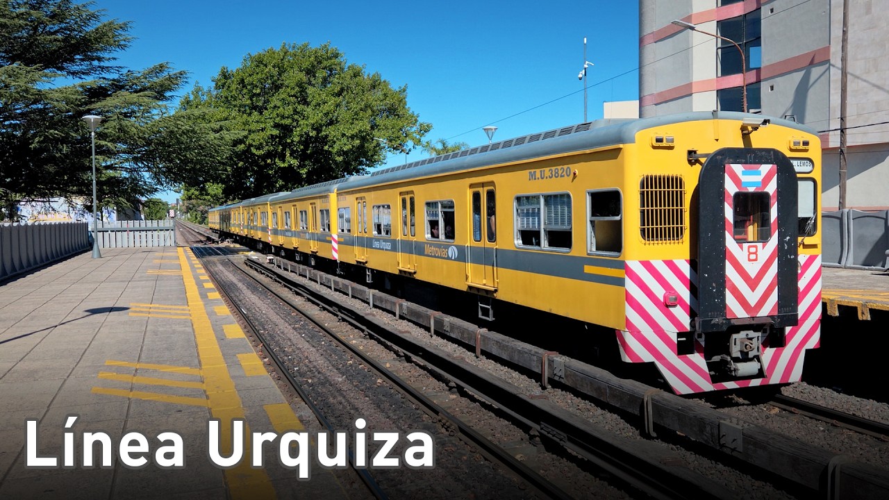 Trenes en la Línea Urquiza // Metrovias