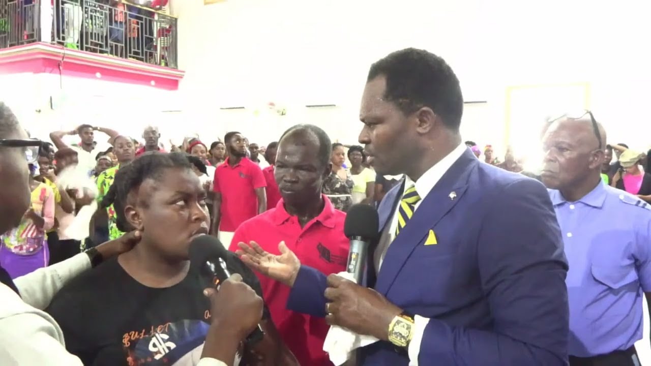 Mwen poko janm sezi konsa, demon an mande pastè sil pa Konn ak kiyès lap pale a.RADIO TELE RAPHA