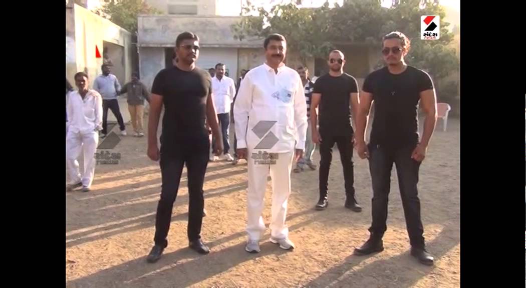 Nagdan Chavda Came with Bouncers to Vote at Rajkot | Cyclone Tauktae