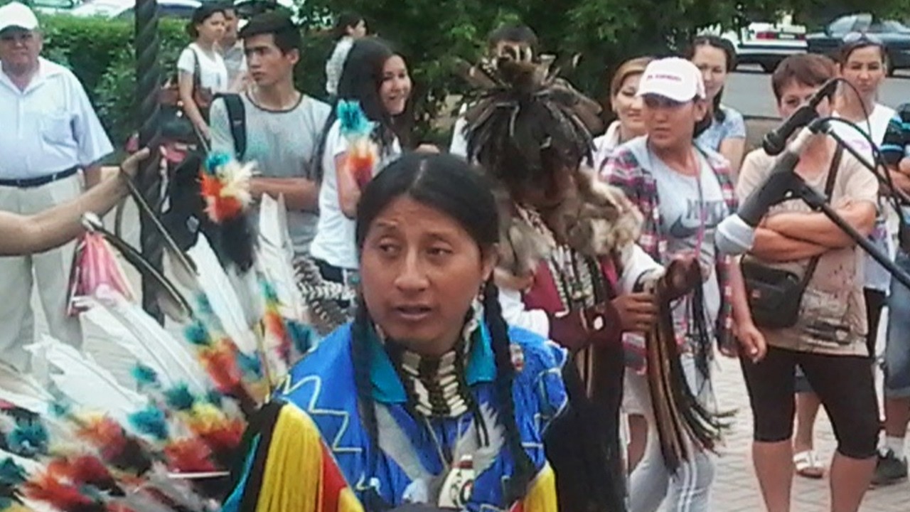 Индейцы из Эквадора в г.Уральск (11.07.2015) - 4. Песня 