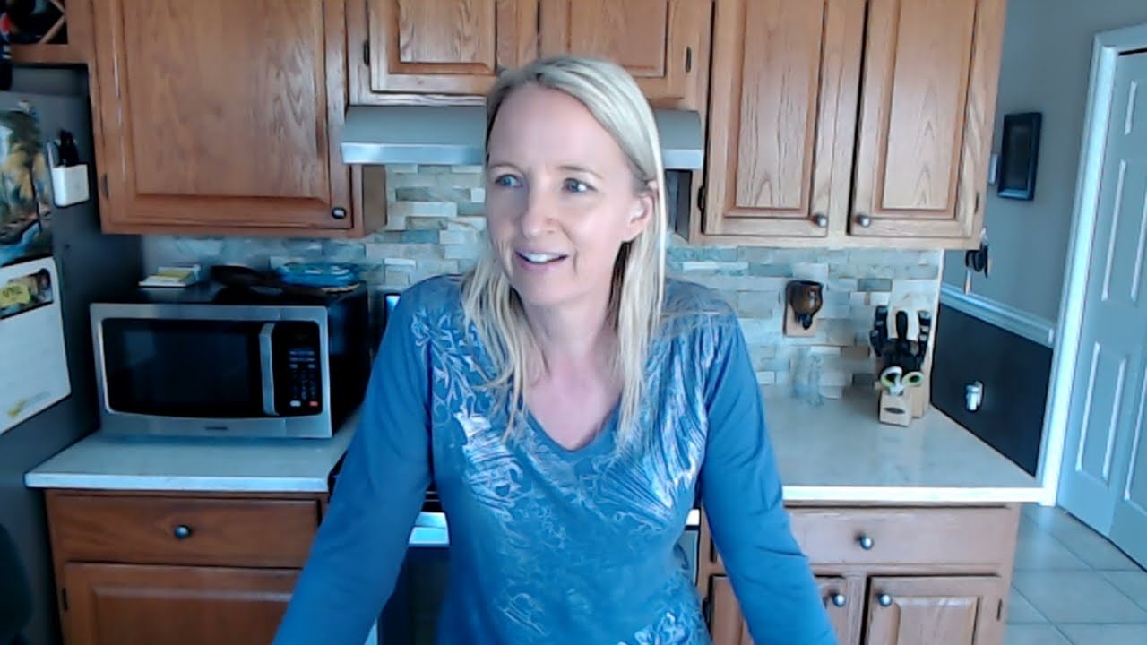 4-5-2022 Vlog - Let's Make a Poke Cake!
