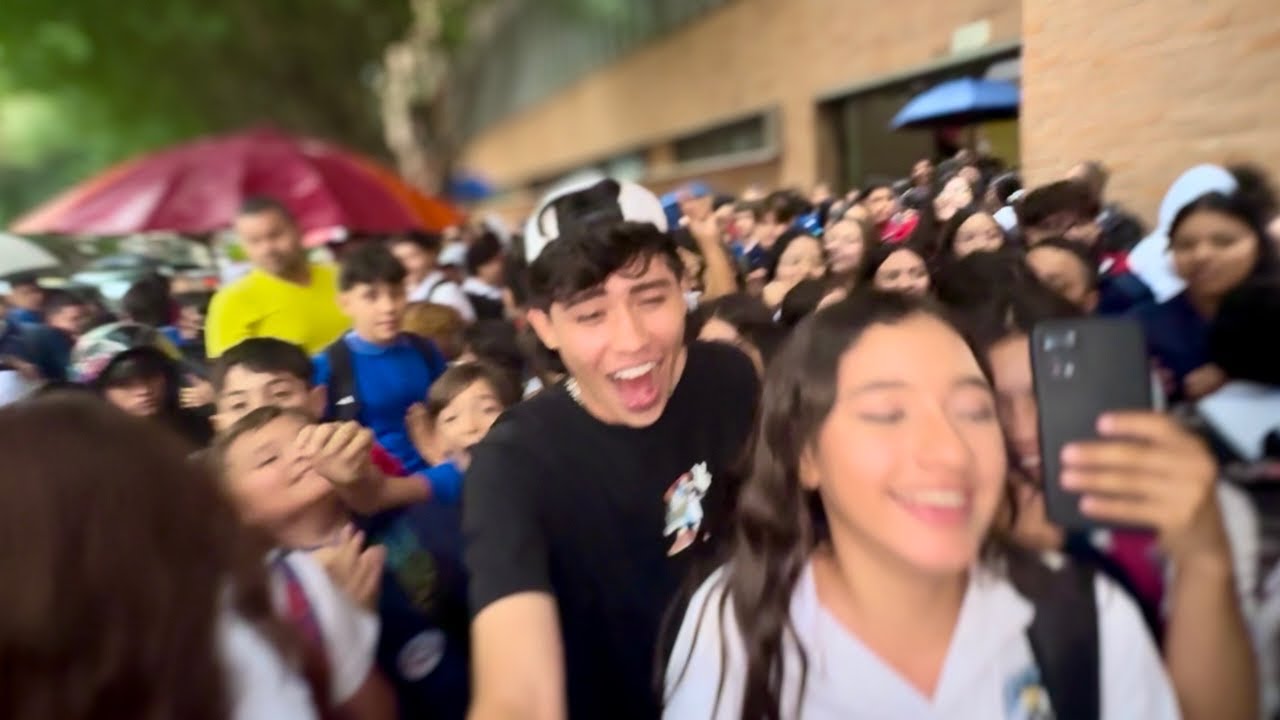 Me infiltre a un COLEGIO *Casi mu3r0* // Andy