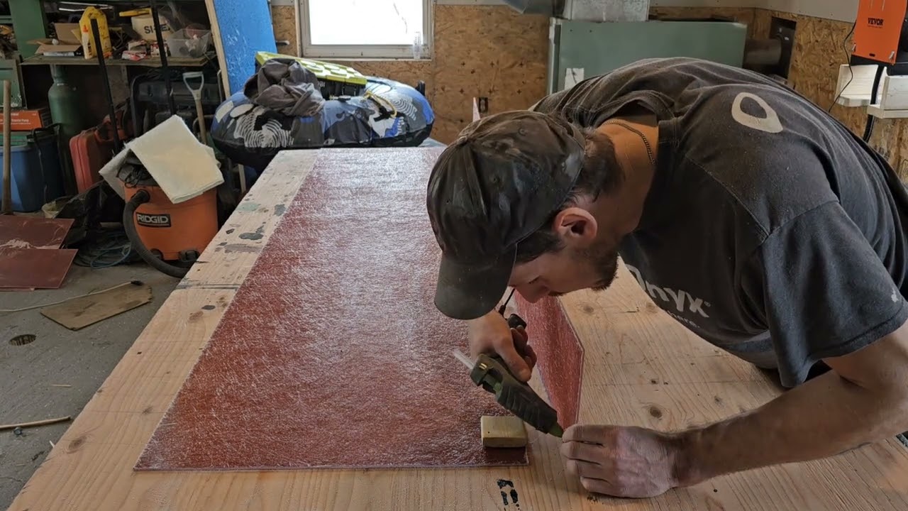 Building a fiberglass fuel tank for a boat