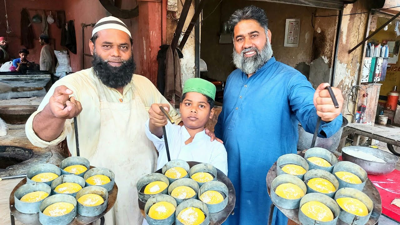 Tandoori Cake Nan Khatai Bahawalpur Special | Mubarak Ali